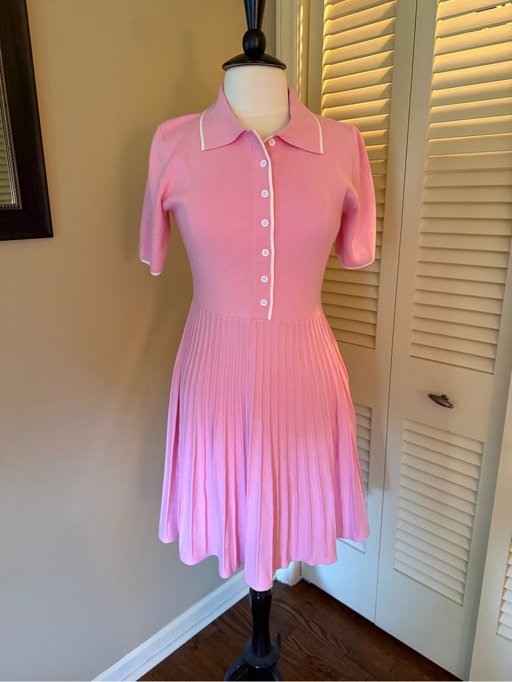 Soft Pink Polo-Collar Pleated Midi Dress